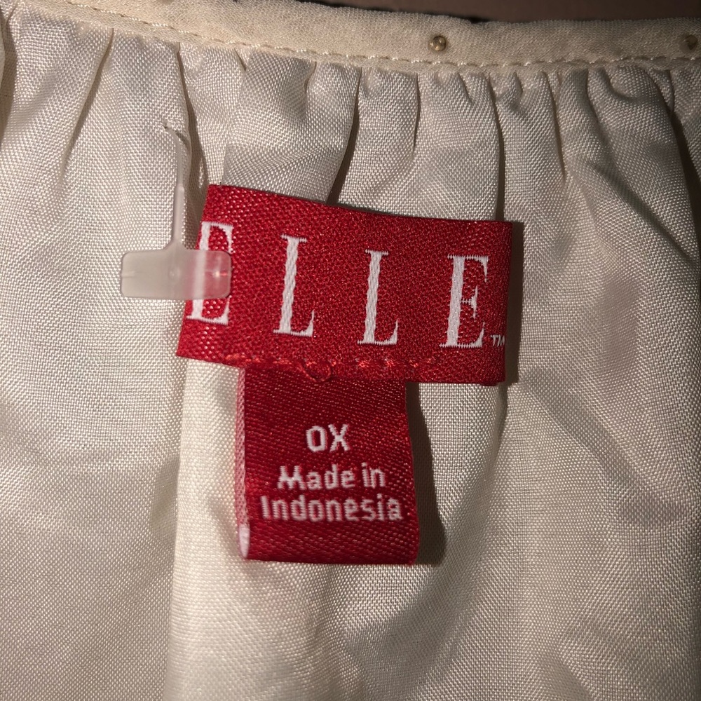 Elle creamy white peasant top - Picture 2 of 7
